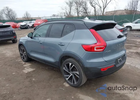 2022 Volvo Xc40 T5 R-Design from USA, damaged, VIN YV4162UM4N2648977